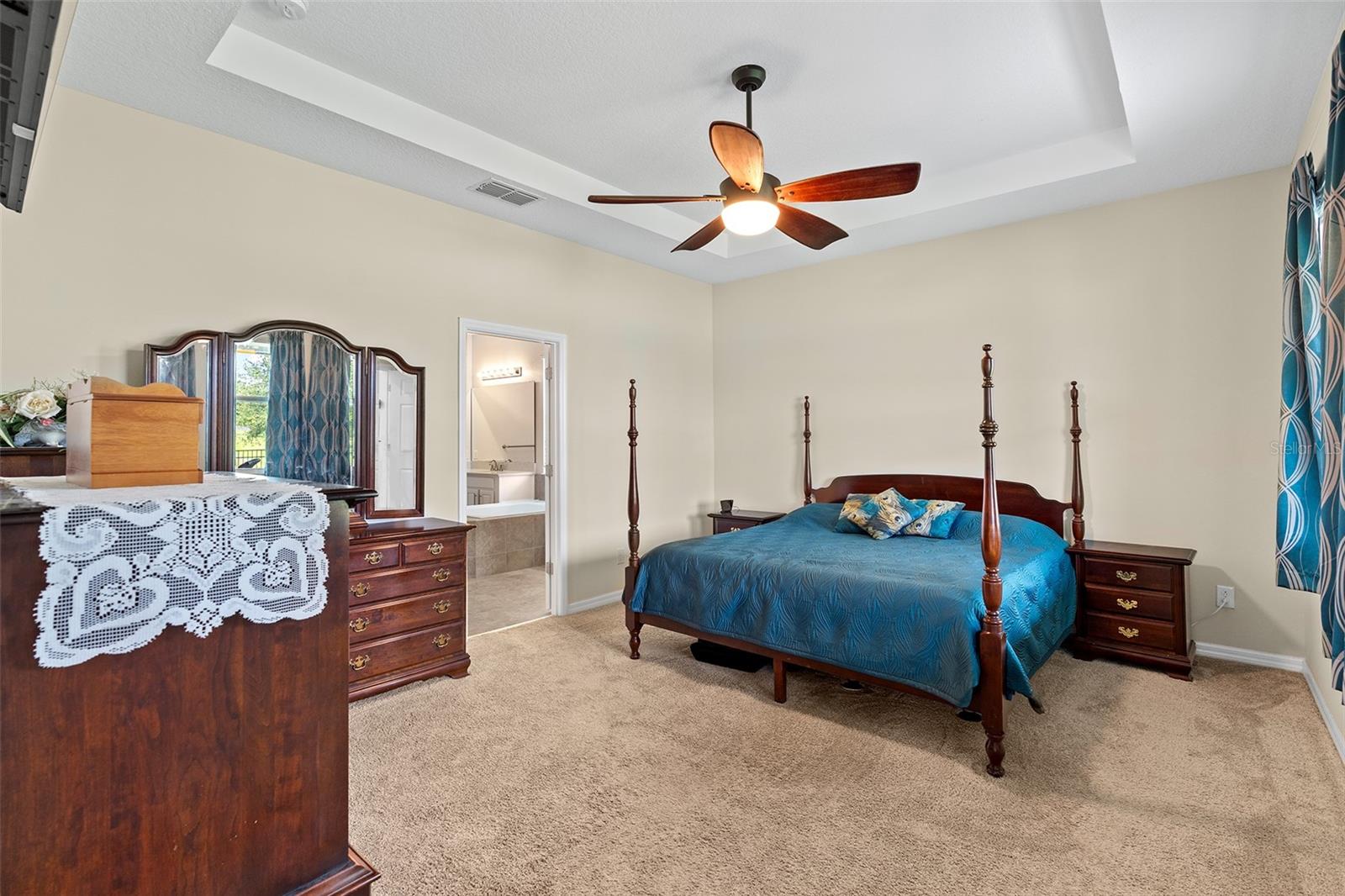 Image 18 of 70 For 1817 Westerham Avenue