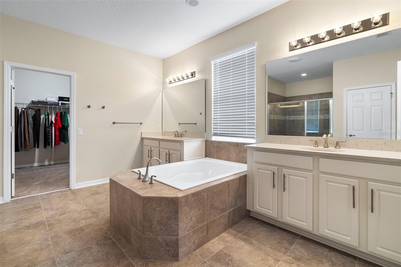 Image 20 of 70 For 1817 Westerham Avenue
