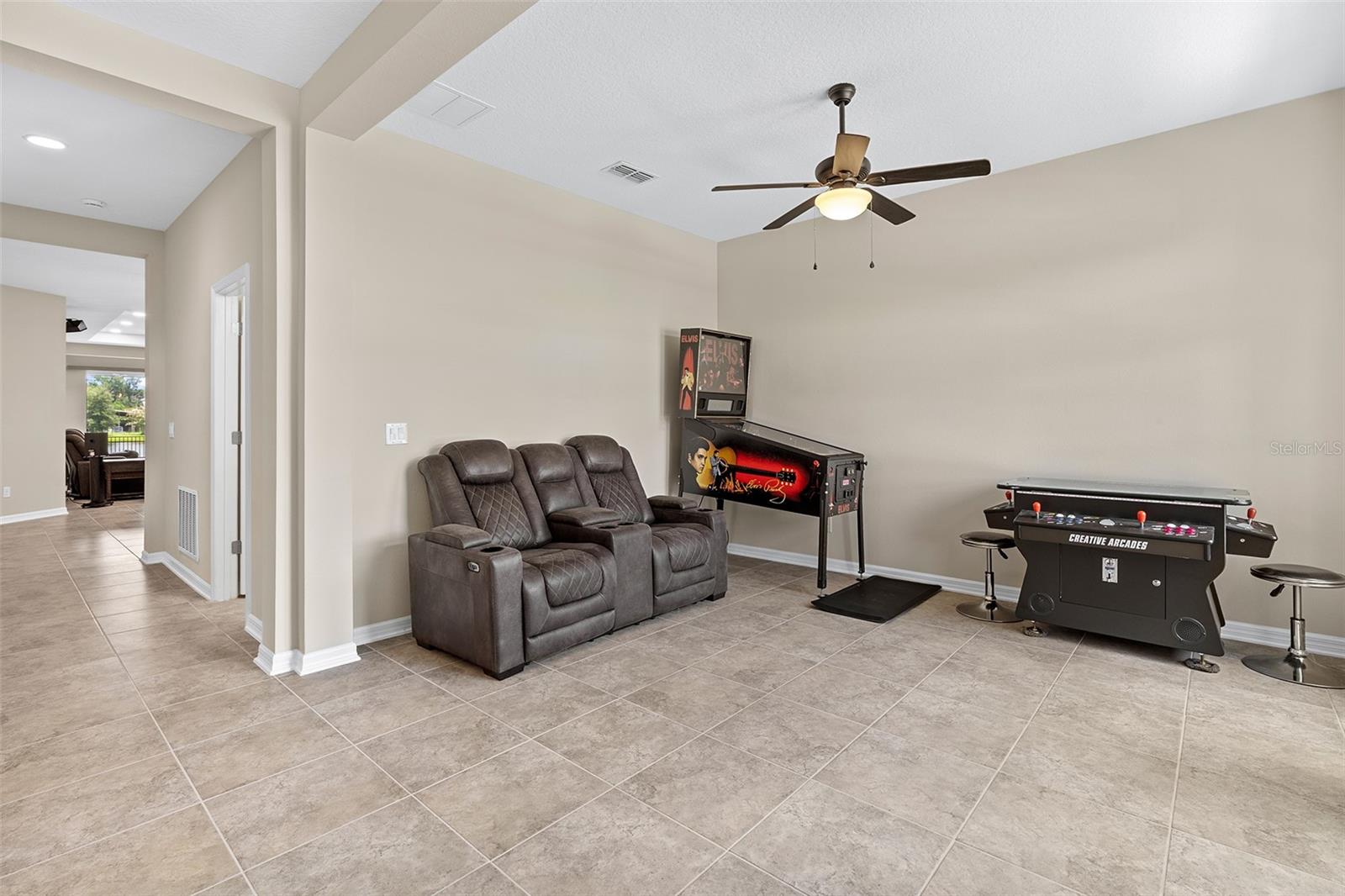 Image 32 of 70 For 1817 Westerham Avenue