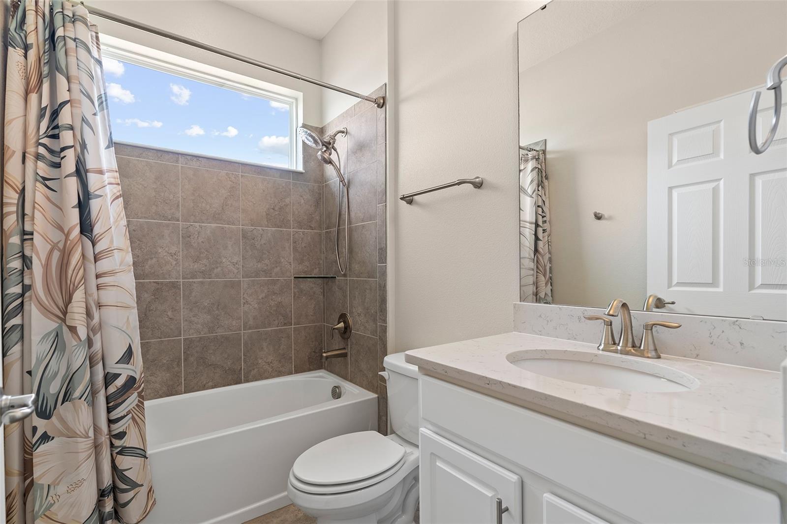 Image 35 of 70 For 1817 Westerham Avenue