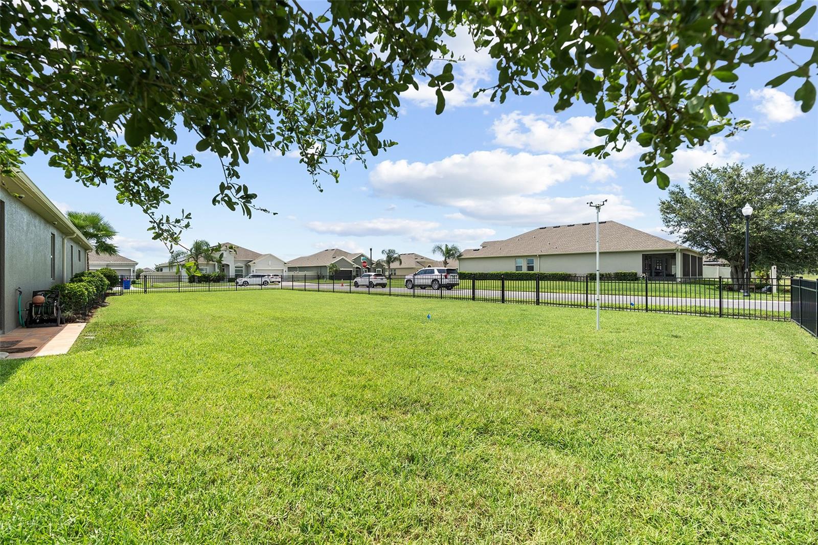 Image 43 of 70 For 1817 Westerham Avenue