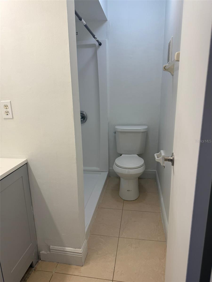 Image 14 of 20 For 6036 Amberly Court T23