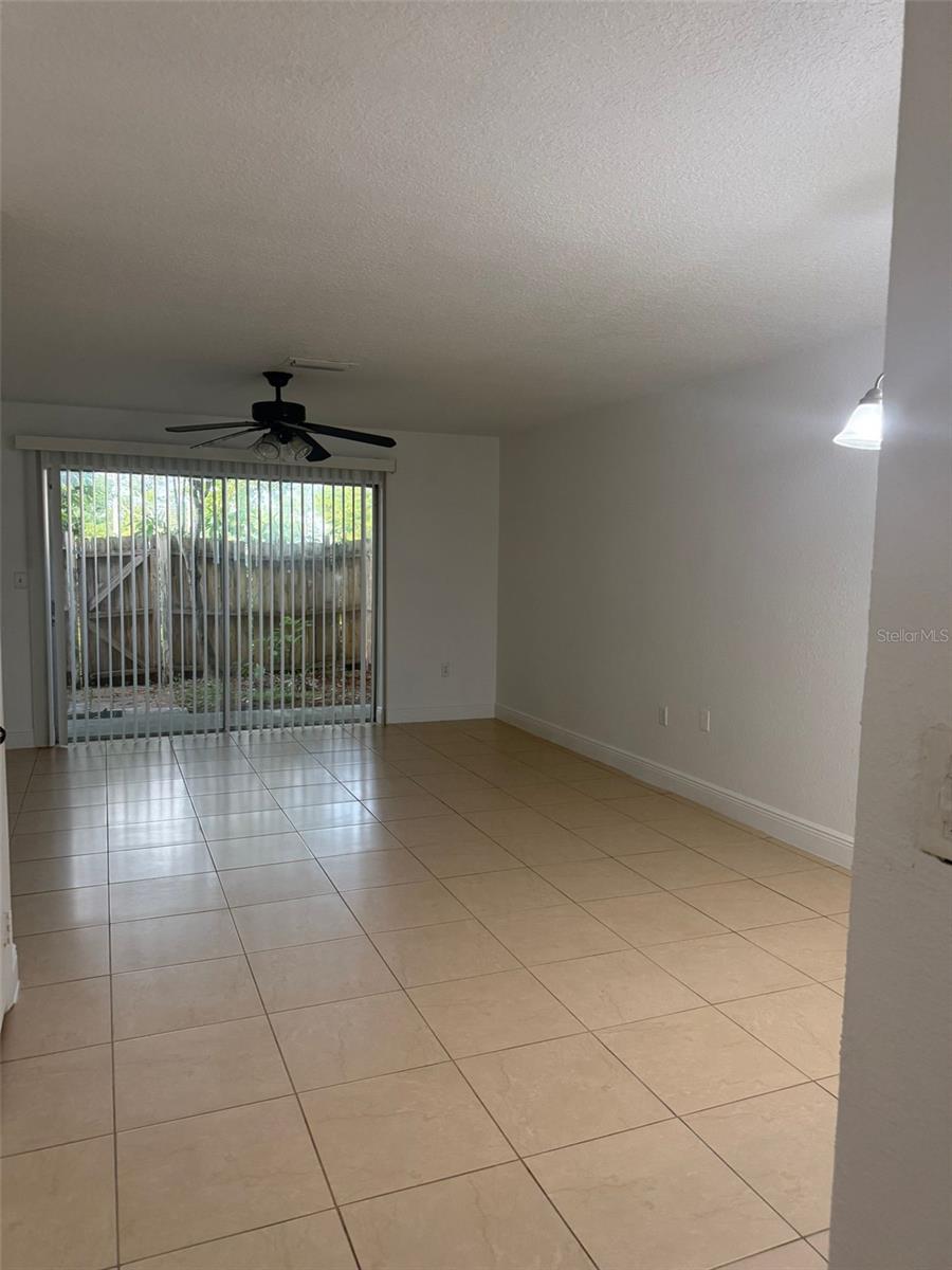 Image 3 of 20 For 6036 Amberly Court T23
