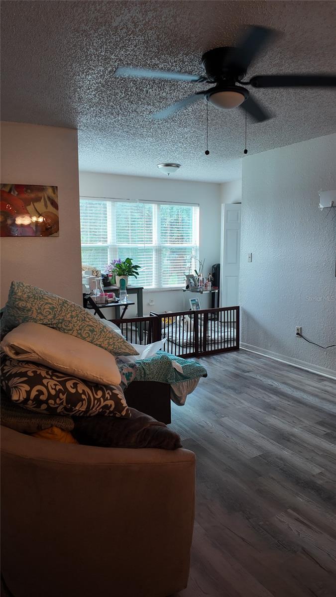 Image 6 of 12 For 4572 Commander Drive 1223