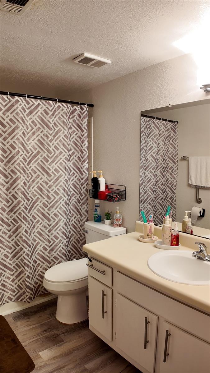 Image 9 of 12 For 4572 Commander Drive 1223
