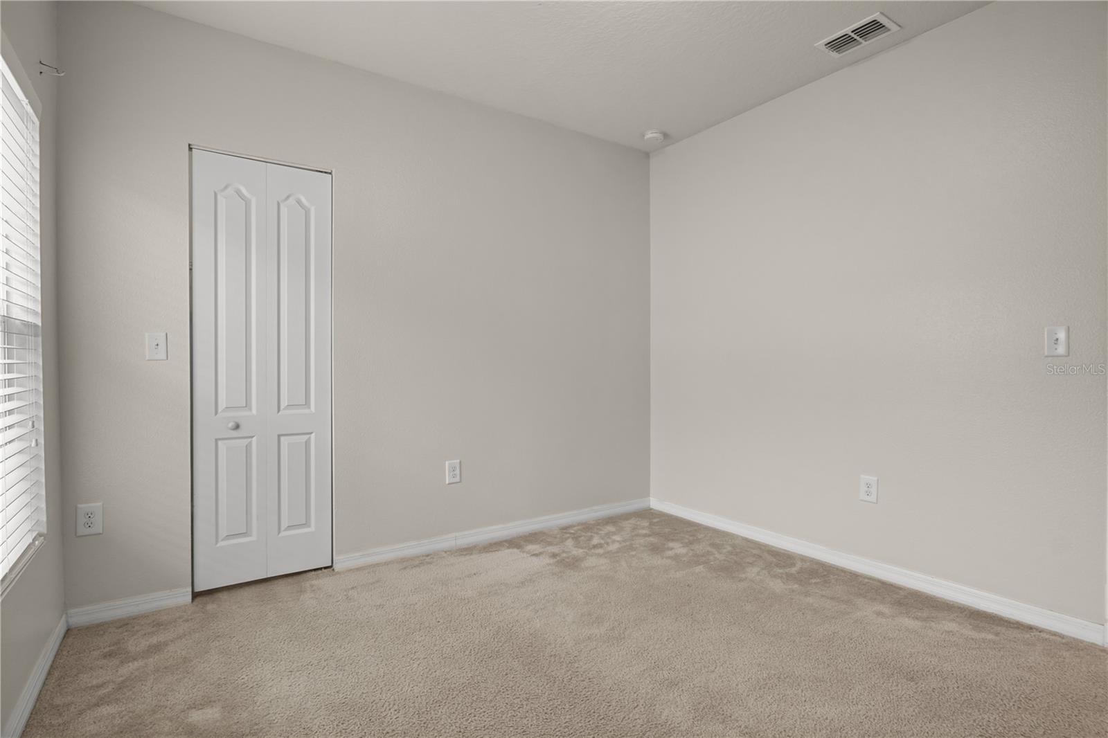 Image 13 of 38 For 555 Lucerne Boulevard