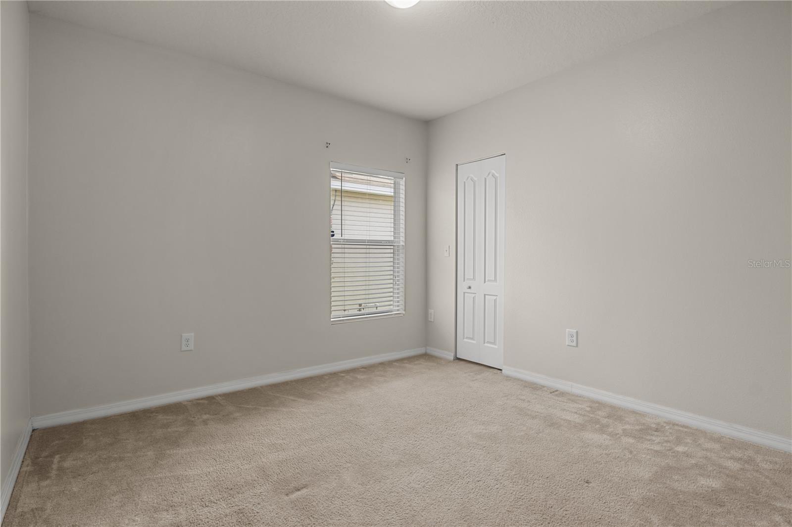 Image 26 of 38 For 555 Lucerne Boulevard