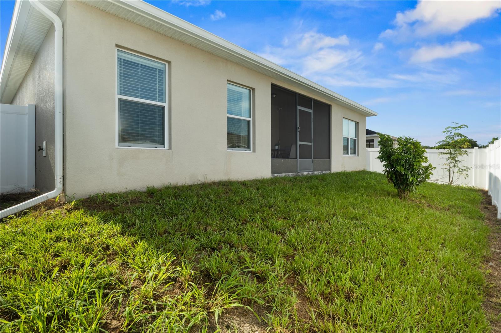 Image 33 of 38 For 555 Lucerne Boulevard