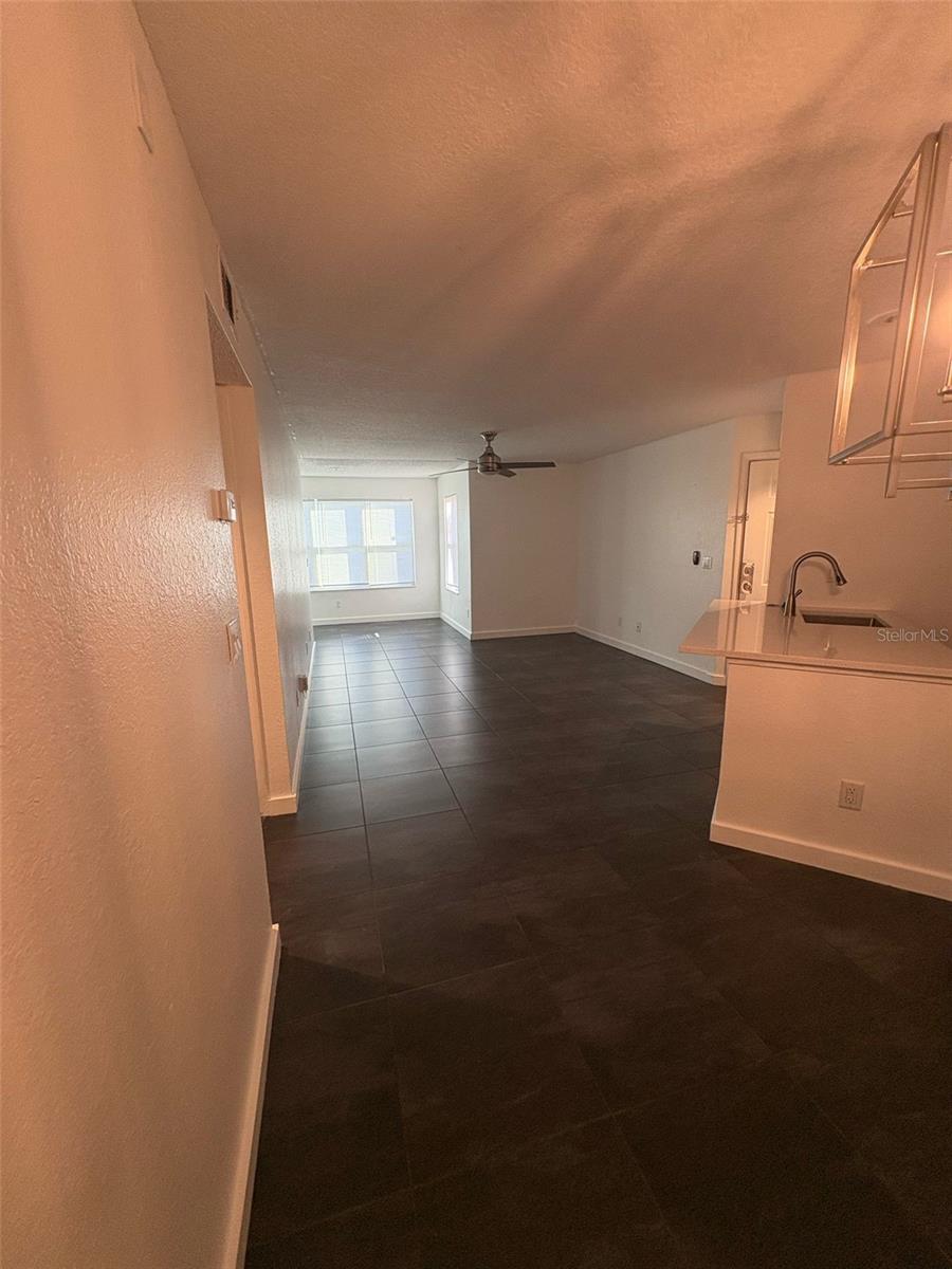 Image 6 of 8 For 5785 Gatlin Avenue 713