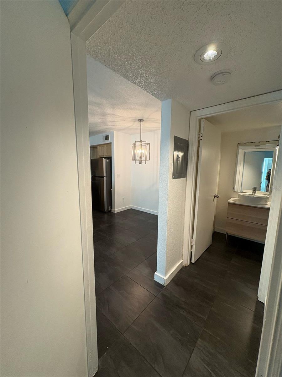 Image 7 of 8 For 5785 Gatlin Avenue 713