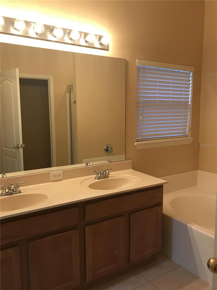 Image 6 of 11 For 3814 Siskin Drive