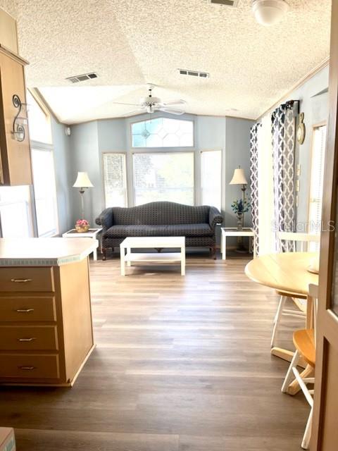 Image 7 of 25 For 50989 Highway 27  109