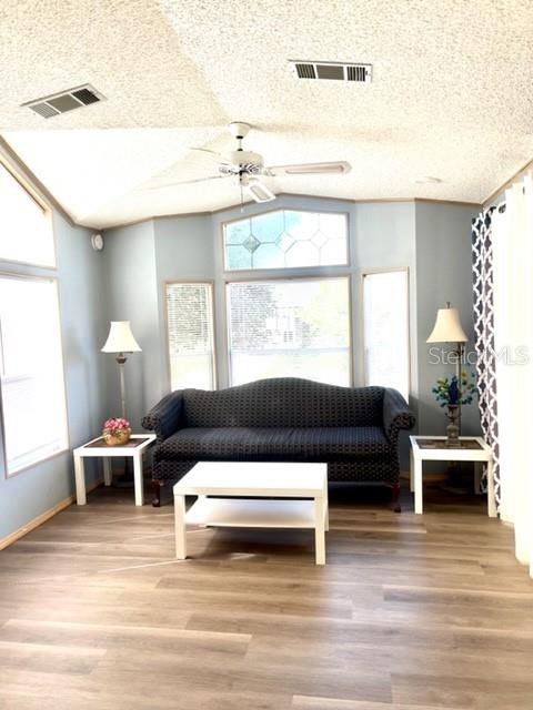 Image 8 of 25 For 50989 Highway 27  109