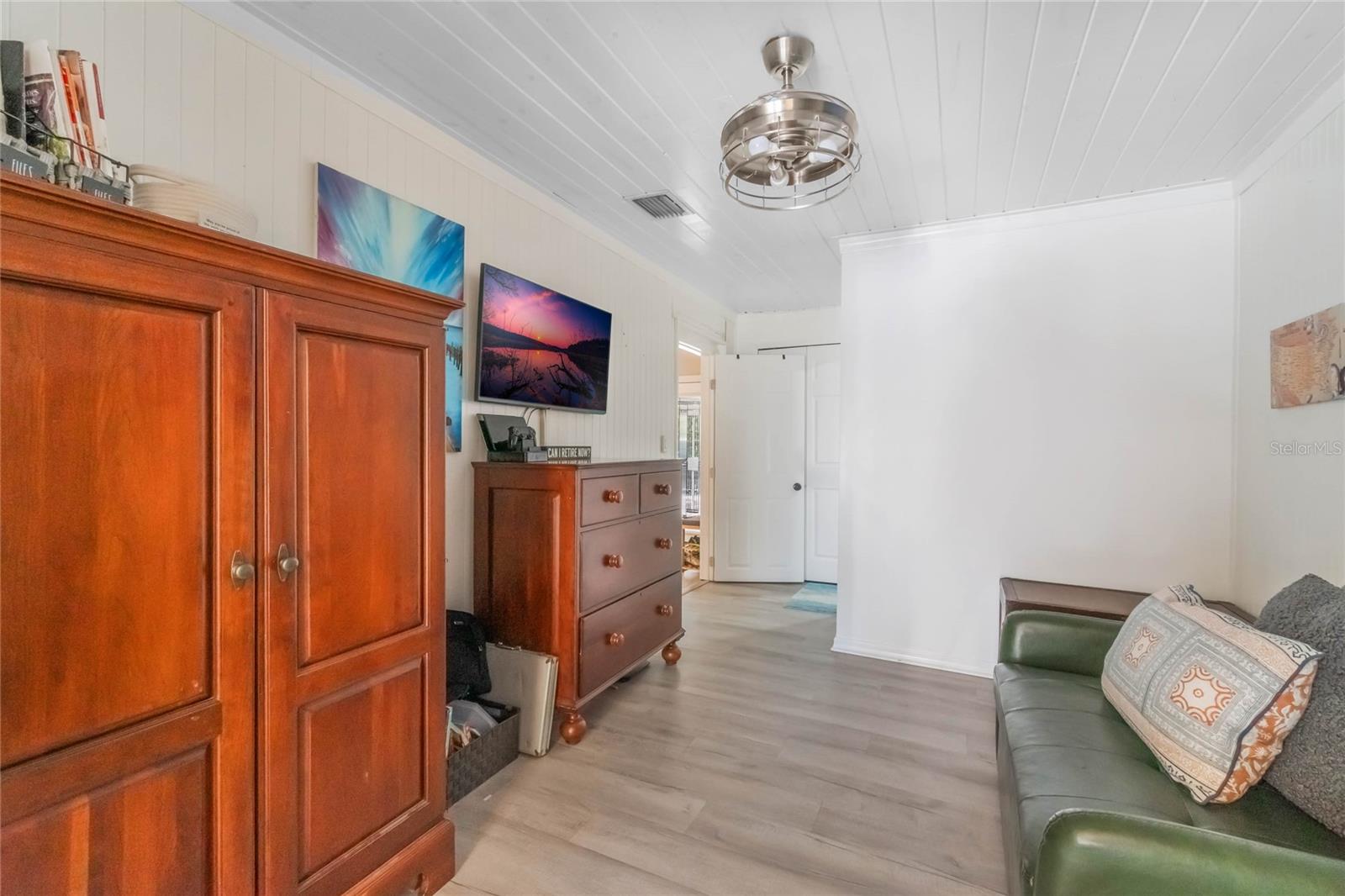 Image 8 of 31 For 4321 Rummell Road