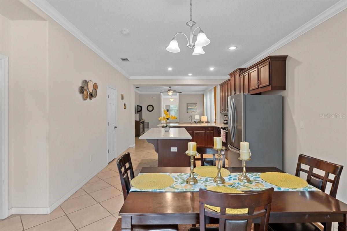 Listing photo id 15 for 2511 Nouveau Way