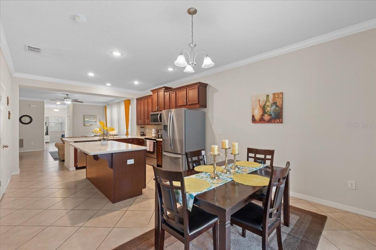 Listing photo id 16 for 2511 Nouveau Way