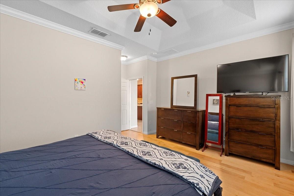 Listing photo id 18 for 2511 Nouveau Way