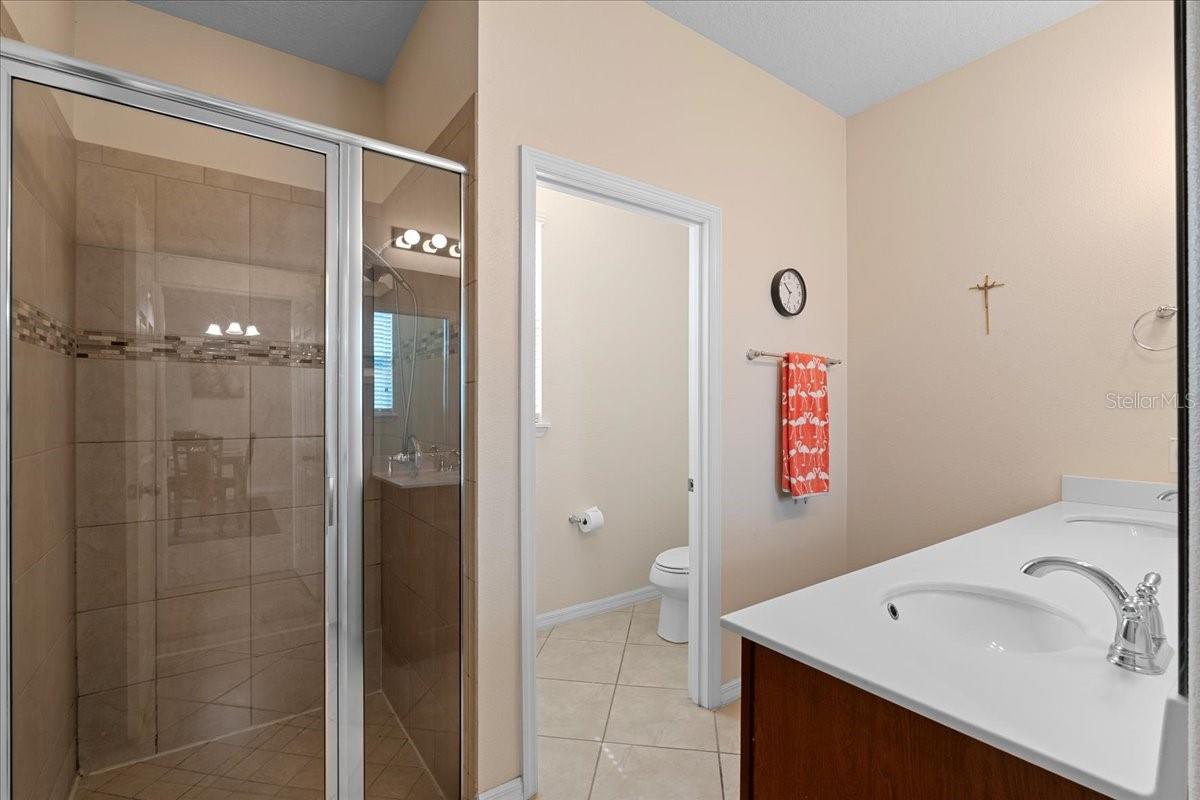Listing photo id 20 for 2511 Nouveau Way