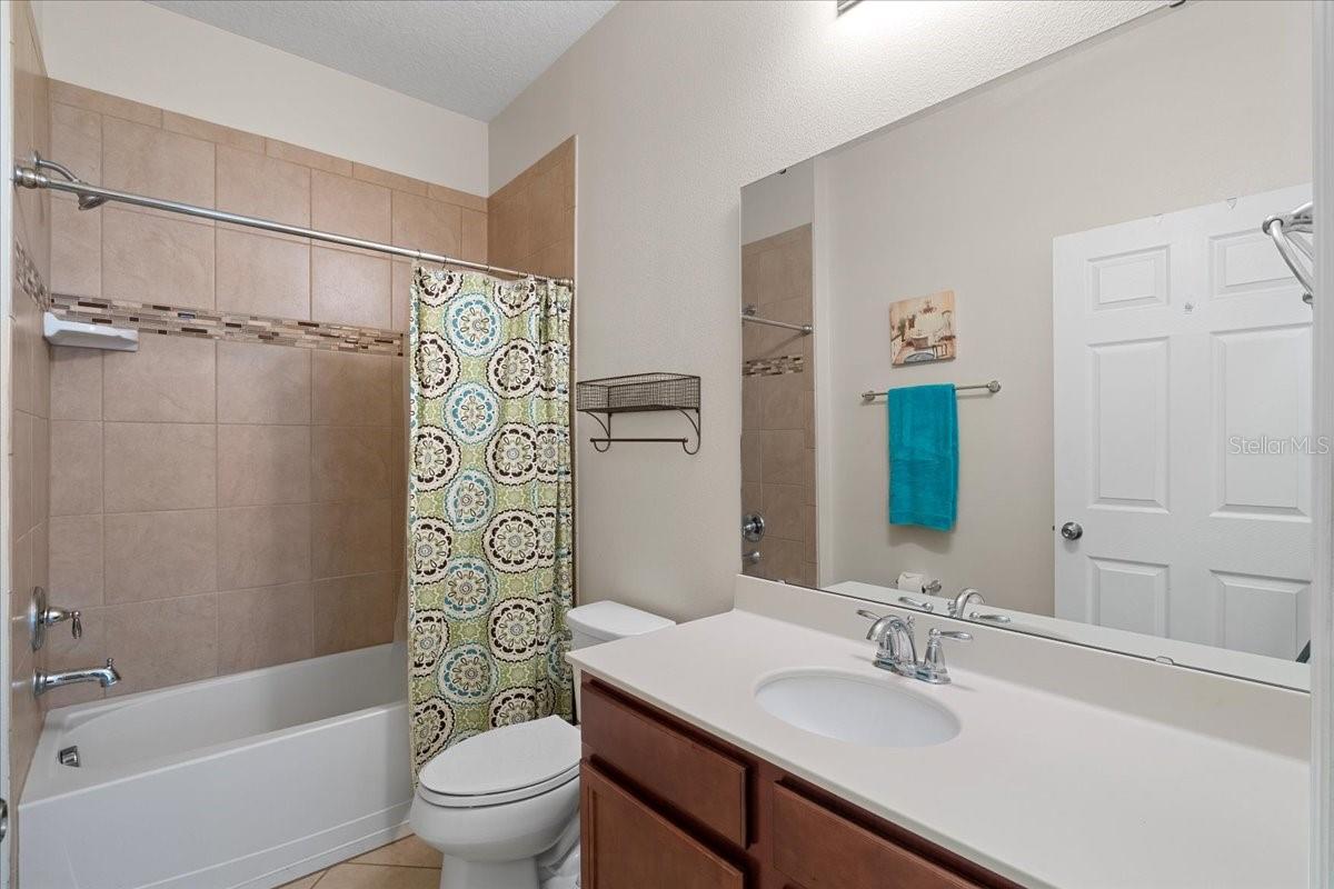 Listing photo id 23 for 2511 Nouveau Way