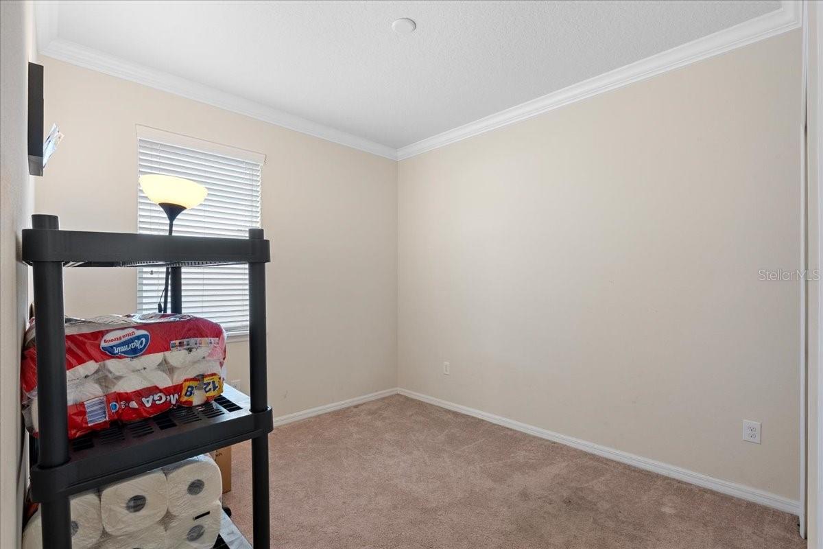 Listing photo id 24 for 2511 Nouveau Way