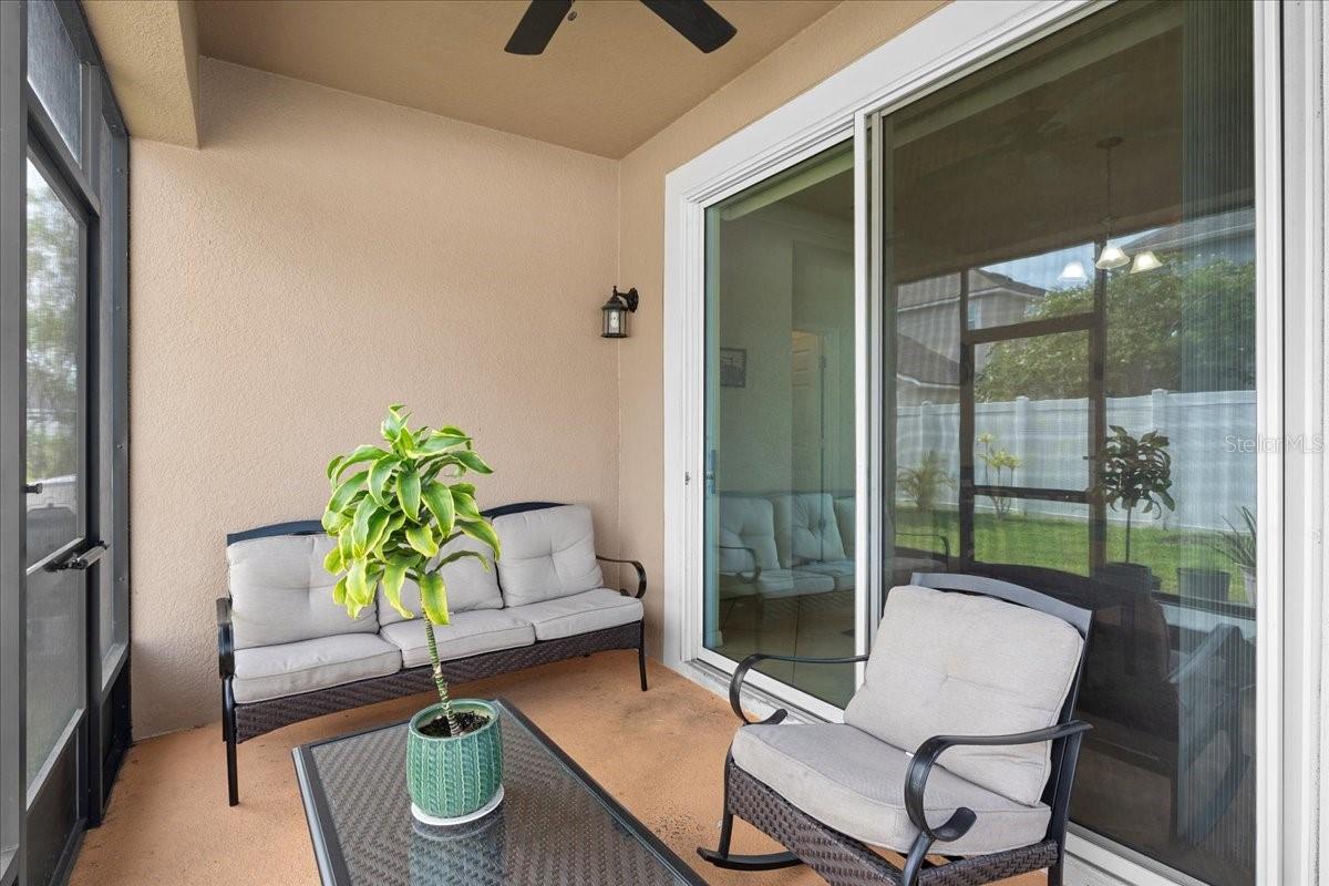 Listing photo id 27 for 2511 Nouveau Way