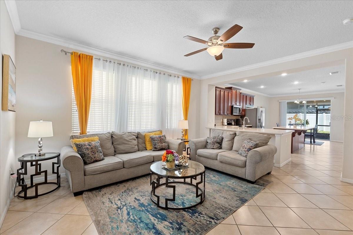 Listing photo id 5 for 2511 Nouveau Way