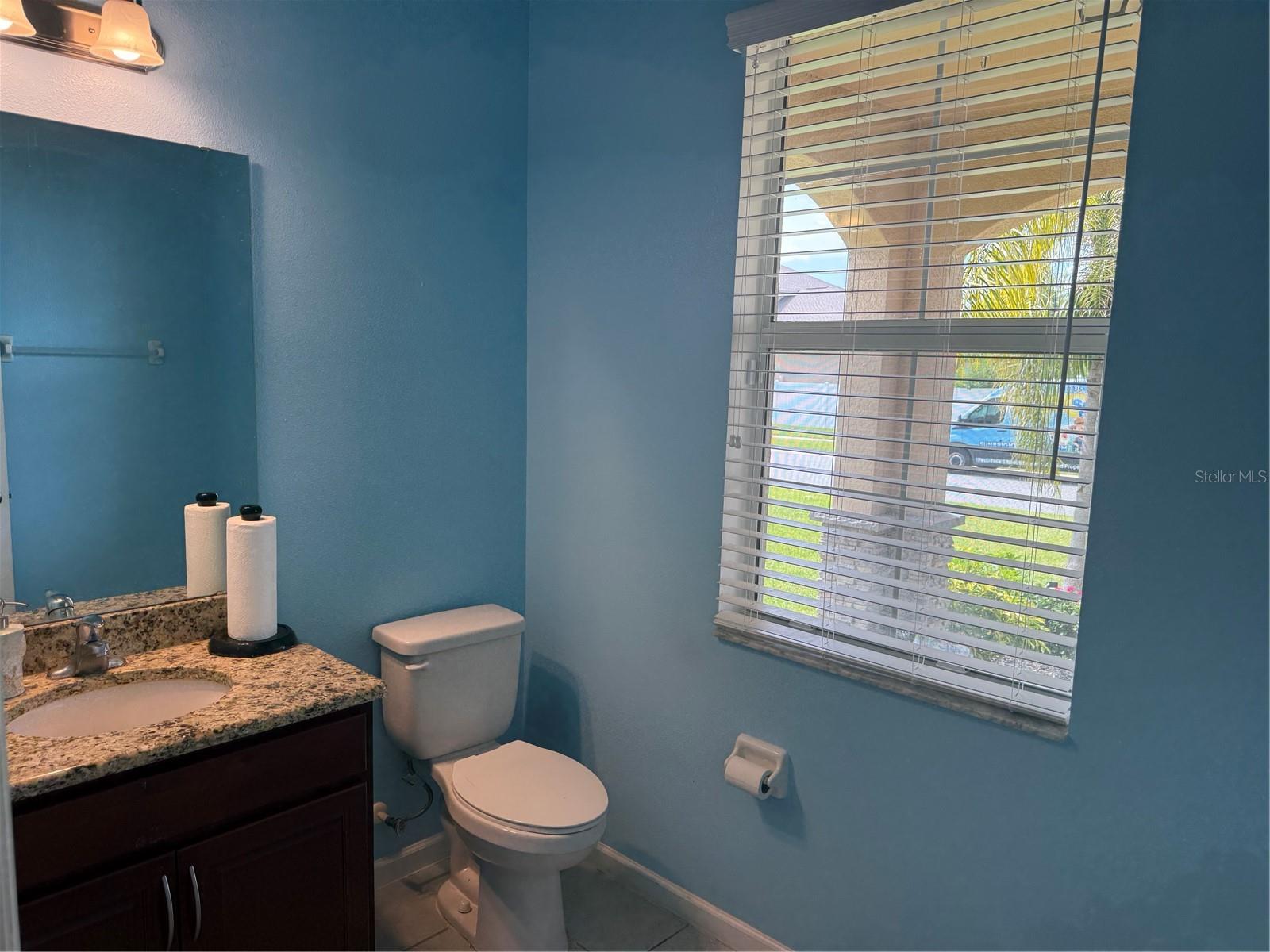 Image 21 of 24 For 16856 Meadows Street
