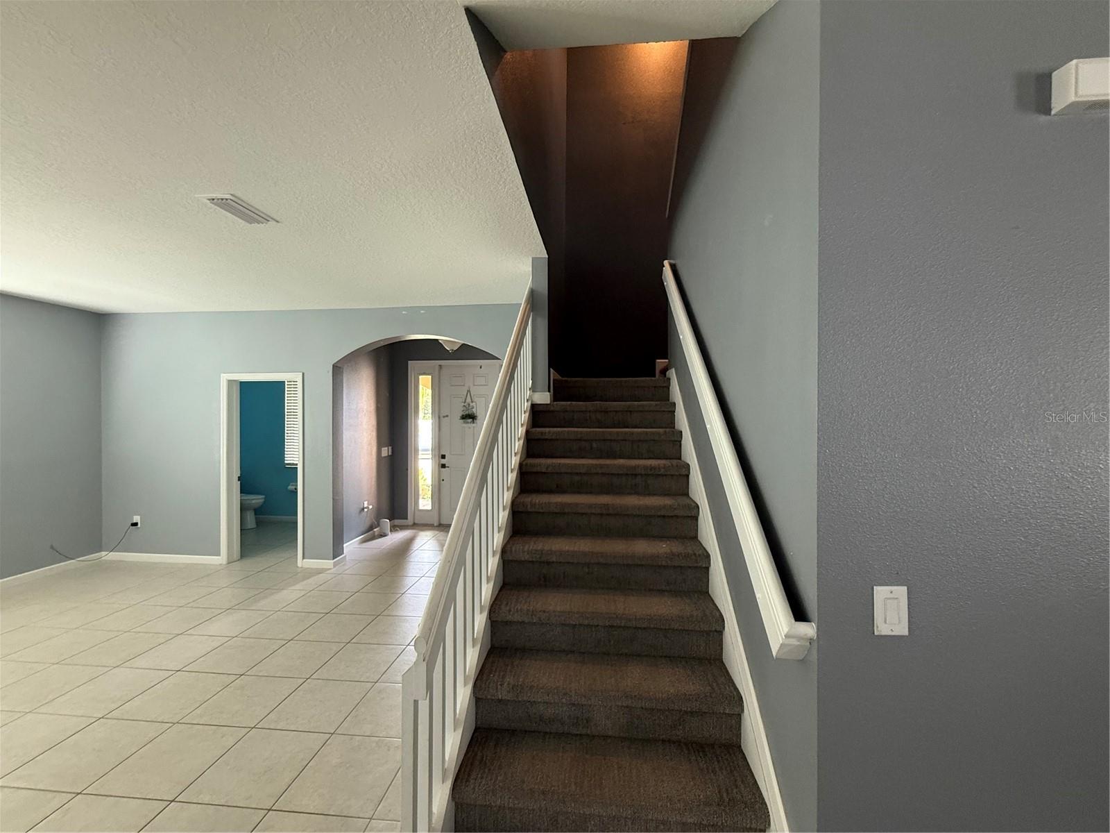 Image 4 of 24 For 16856 Meadows Street