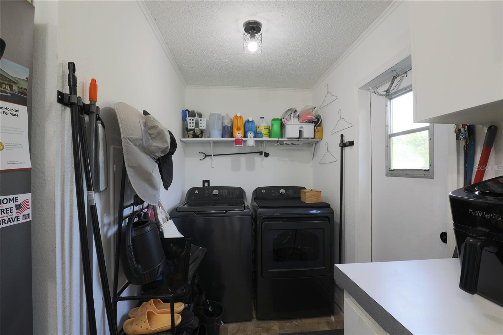 Image 13 of 27 For 4216 La Salle Avenue