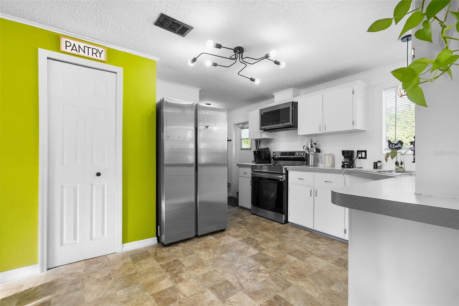 Image 15 of 27 For 4216 La Salle Avenue