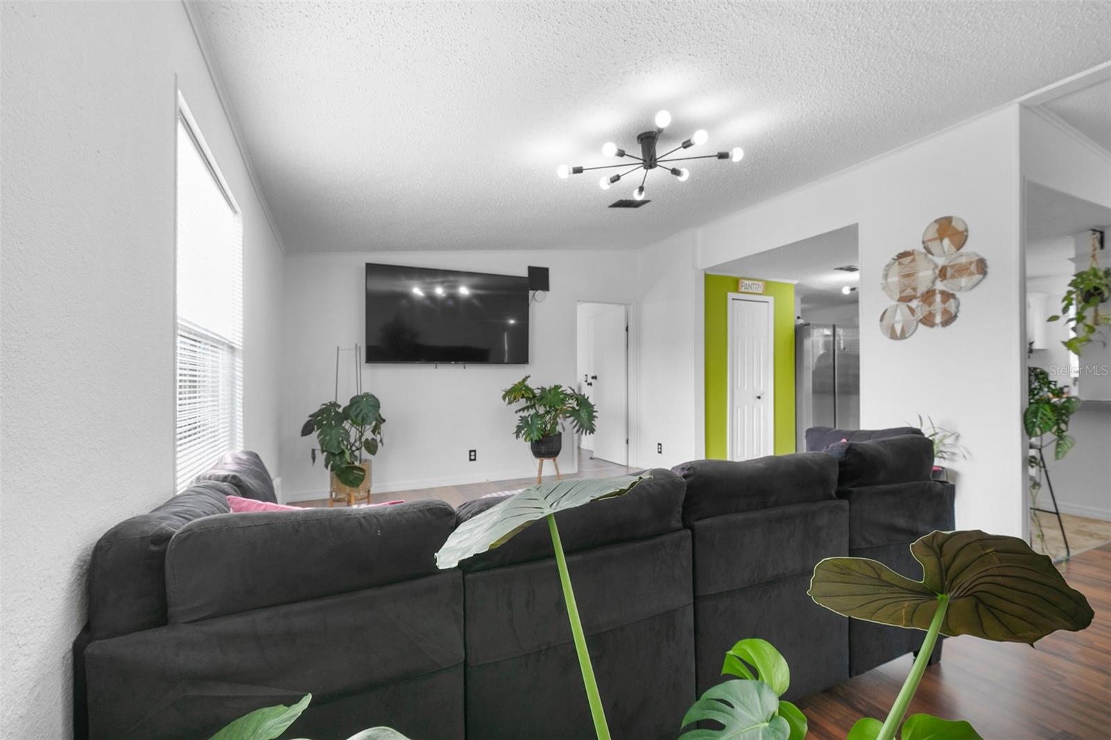 Image 23 of 27 For 4216 La Salle Avenue