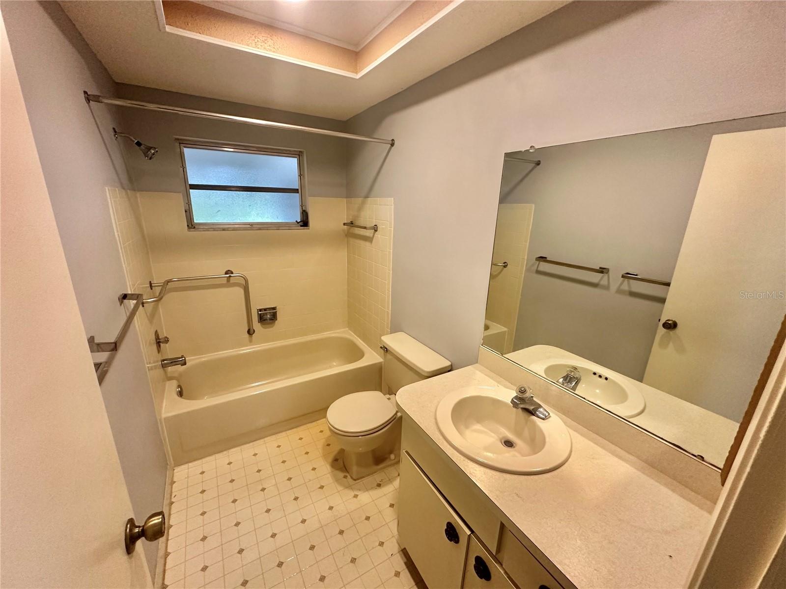 Image 11 of 31 For 13102 Pembrook Court