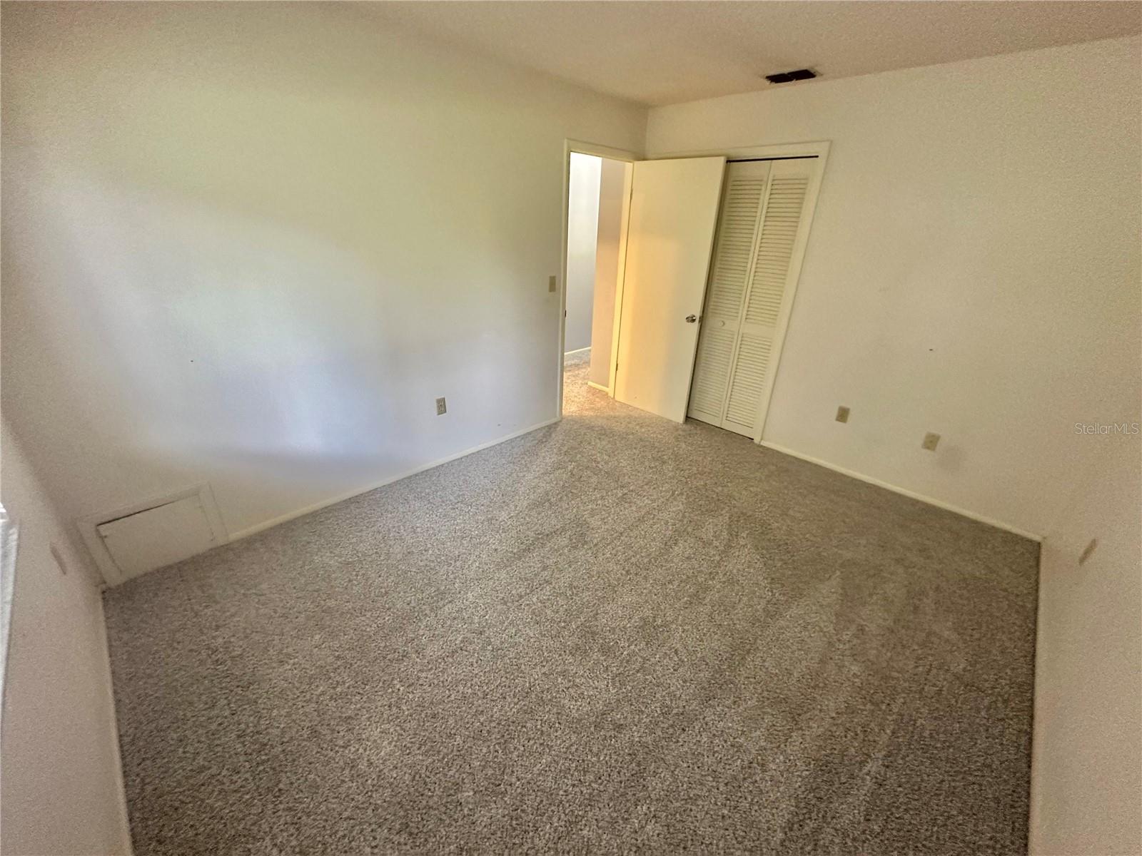 Image 13 of 31 For 13102 Pembrook Court