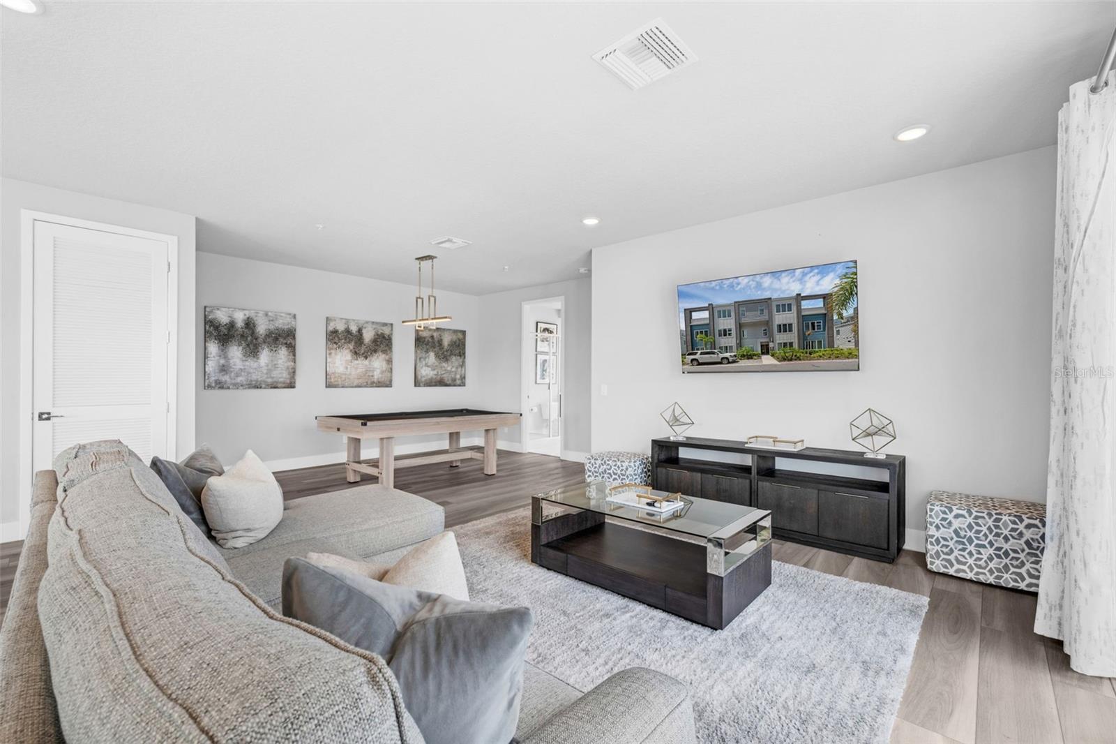 Image 13 of 48 For 7740 Sandy Ridge Drive 235