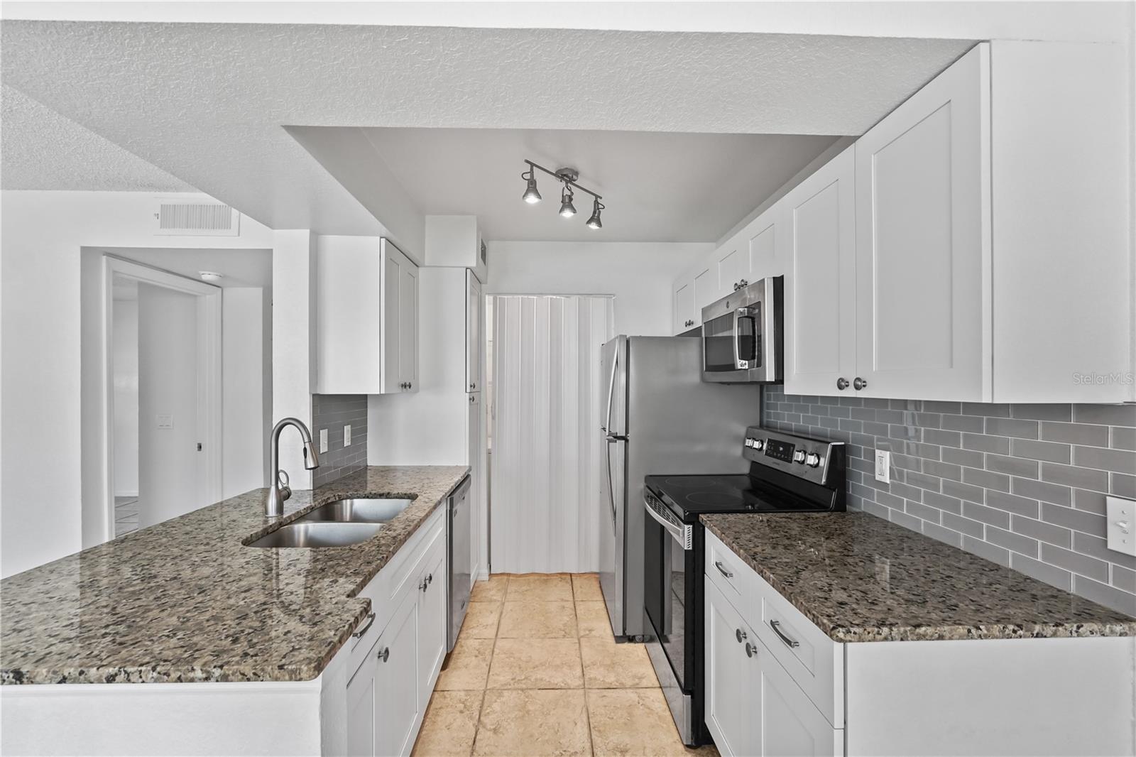 Image 12 of 27 For 1031 Hiawassee Road 2518