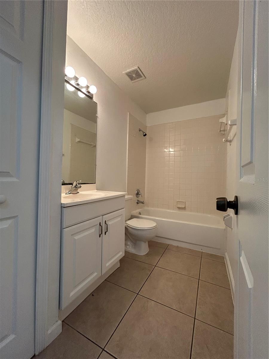 Image 18 of 23 For 3076 Shingle Creek Court