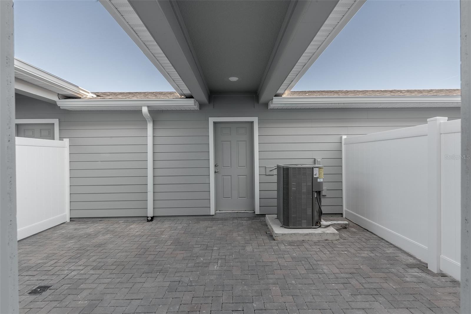 Image 19 of 42 For 10425 Folly Beach Road