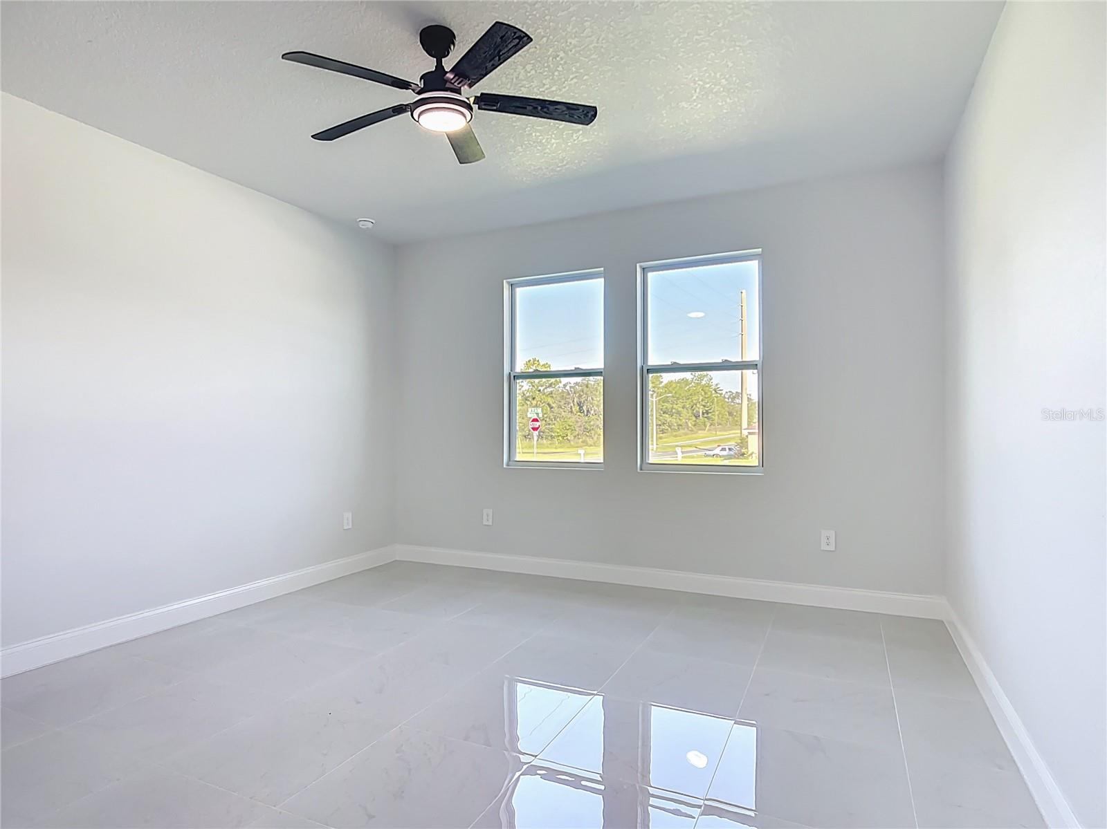 Image 21 of 57 For 15421 59th Avenue Rd