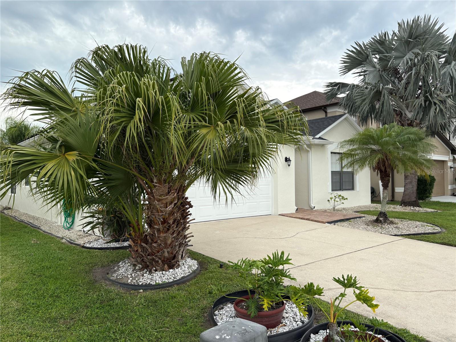 Image 3 of 40 For 2812 Tower Rock Street