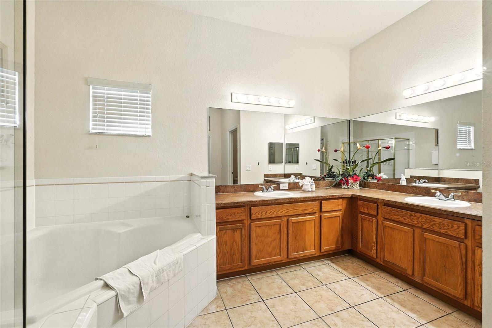 Image 19 of 38 For 809 Gran Bahama Boulevard 30809