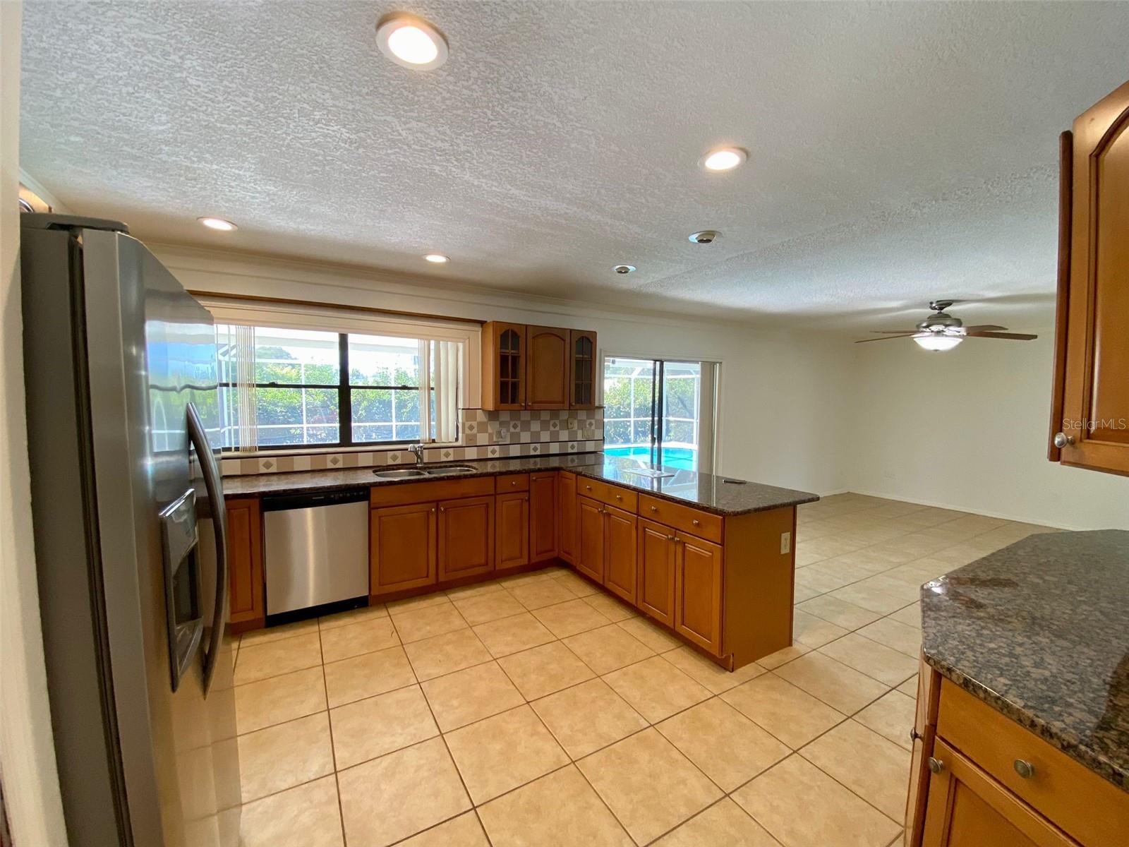 Image 9 of 55 For 3015 Crested Circle
