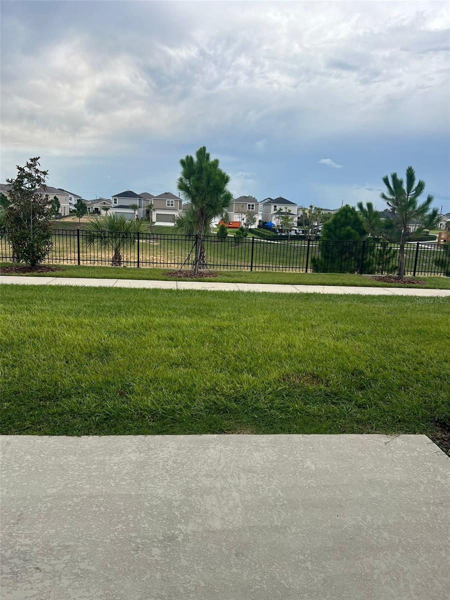 Image 17 of 20 For 661 Stoney Pointe Circle