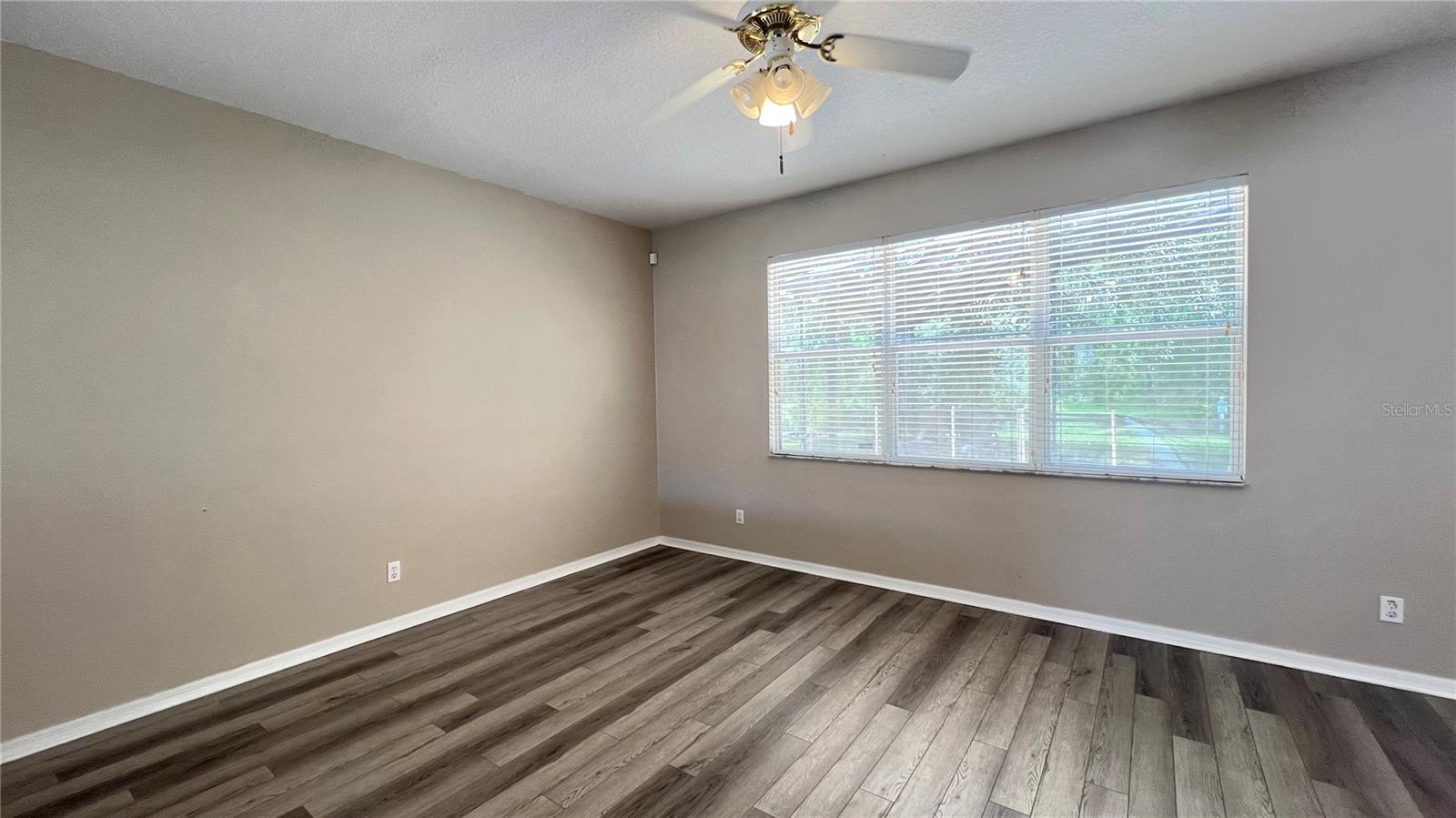 Image 11 of 46 For 16747 Sunrise Vista Drive