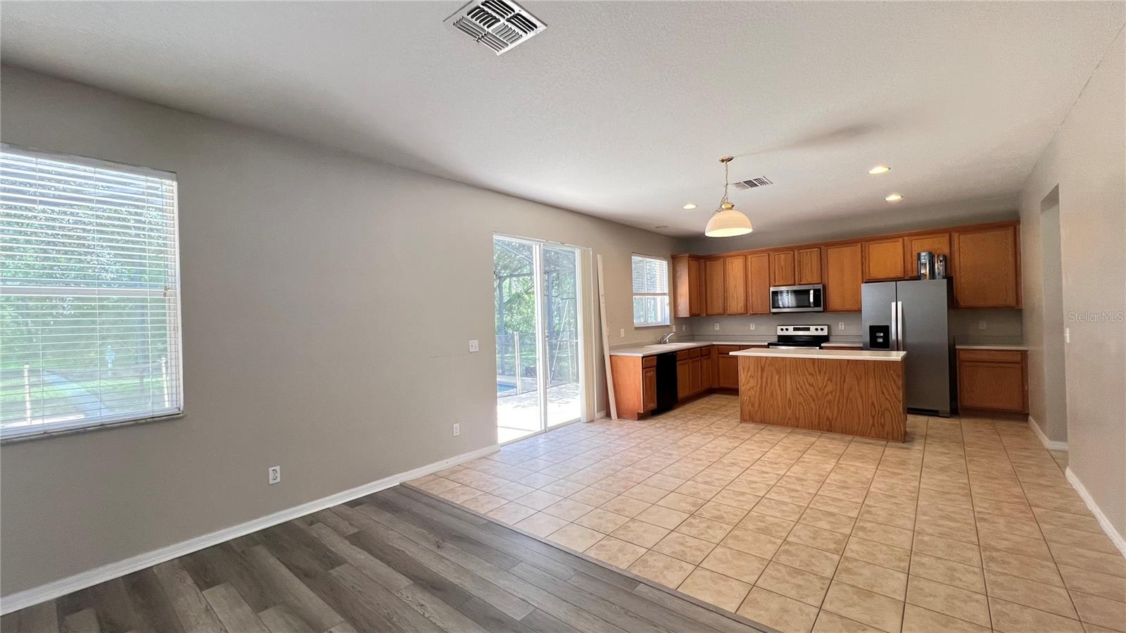 Image 15 of 46 For 16747 Sunrise Vista Drive