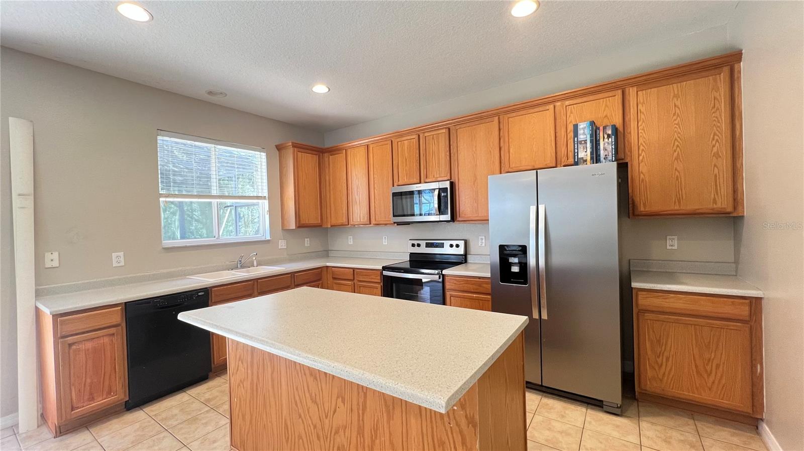 Image 18 of 46 For 16747 Sunrise Vista Drive