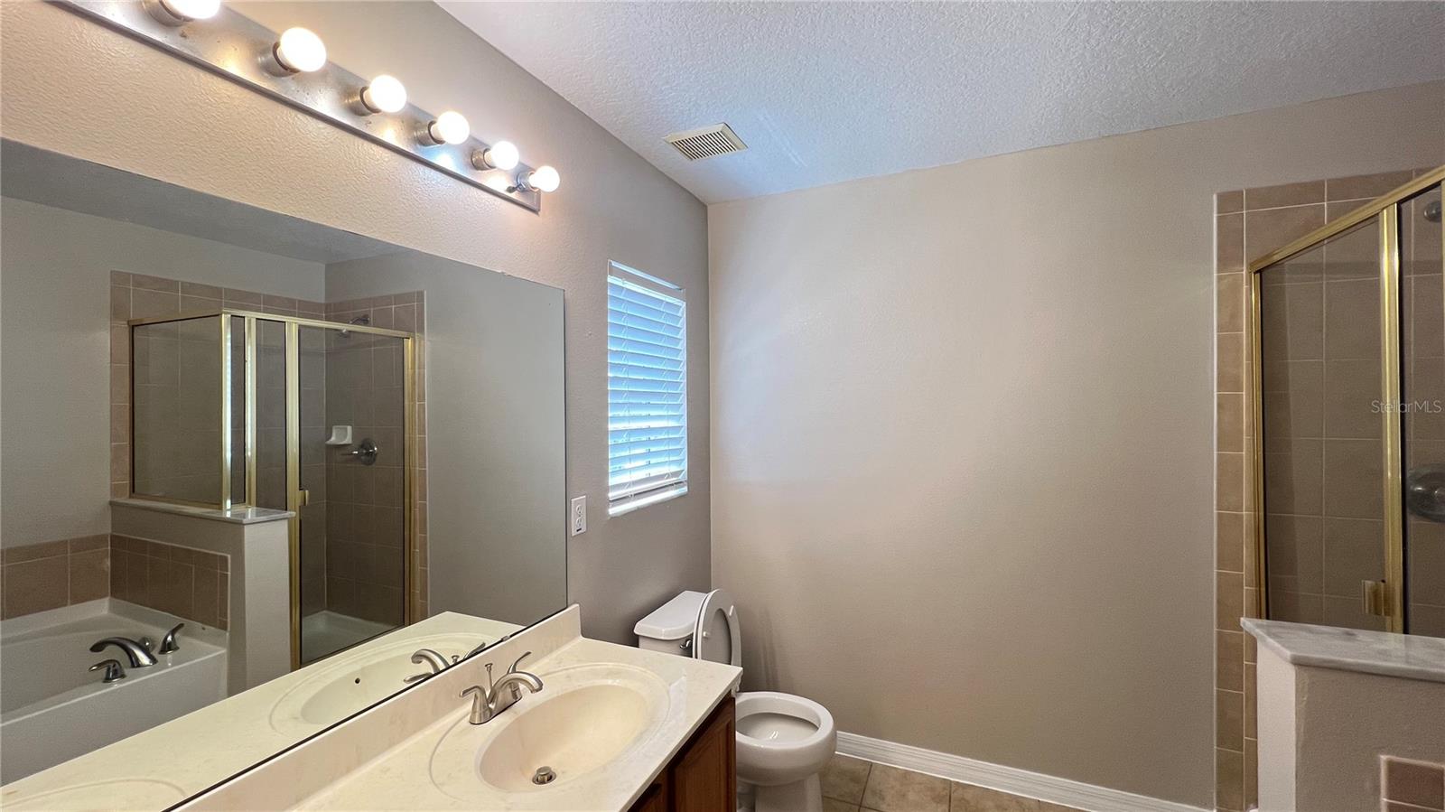 Image 36 of 46 For 16747 Sunrise Vista Drive