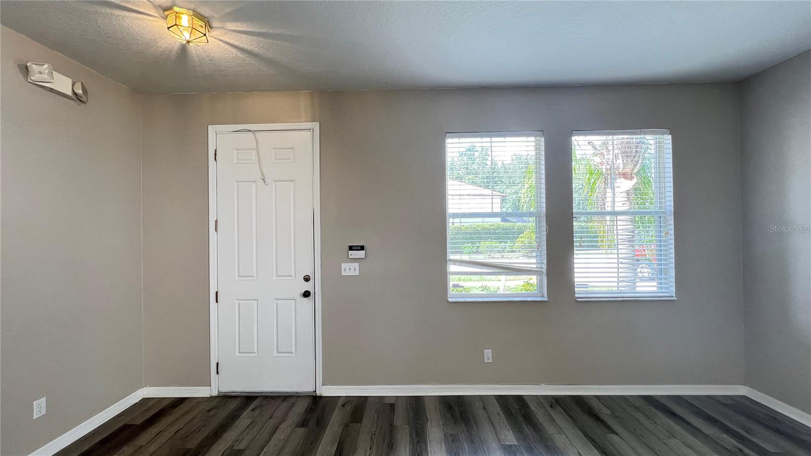 Image 4 of 46 For 16747 Sunrise Vista Drive