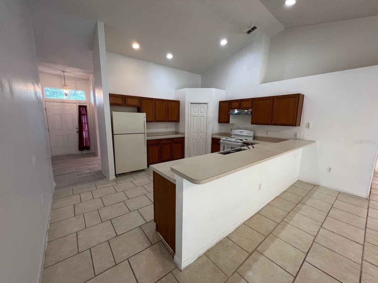 Image 16 of 21 For 1116 Roan Court