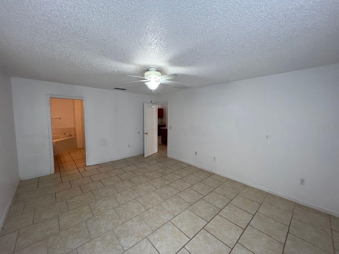 Image 17 of 21 For 1116 Roan Court
