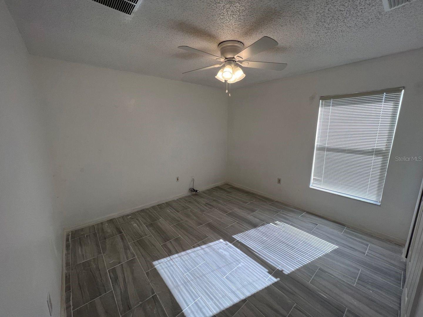 Image 9 of 21 For 1116 Roan Court